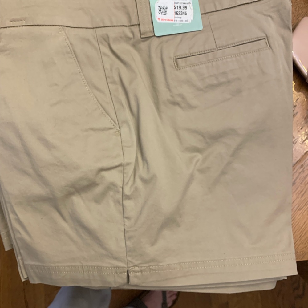 Shorts - Picture 3 of 3